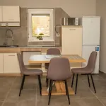 Oros House Apartmanhaz