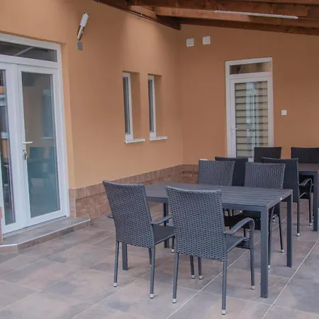 Appartement Oros House Apartmanhaz