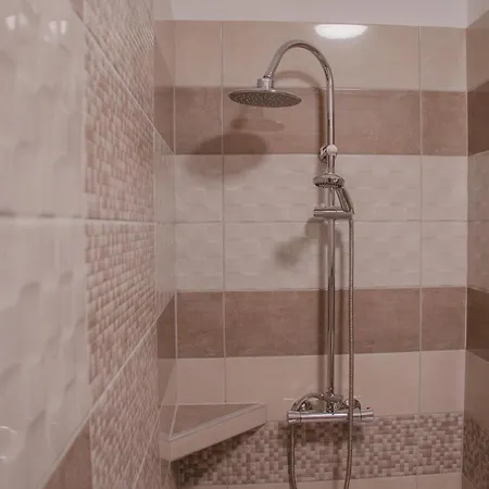 Oros House Apartmanhaz * Orosháza