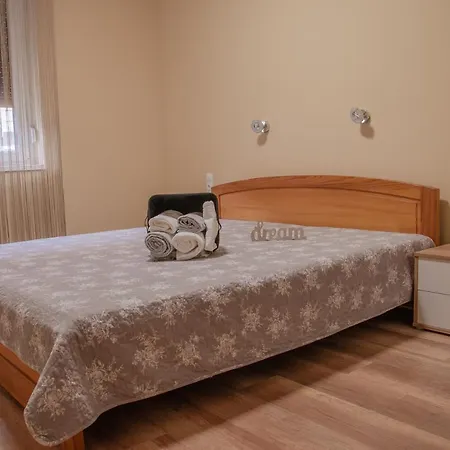 Oros House Apartmanhaz Apartment