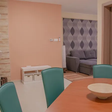 Oros House Apartmanhaz * Orosháza