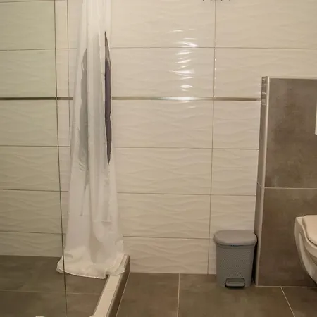 Oros House Apartmanhaz