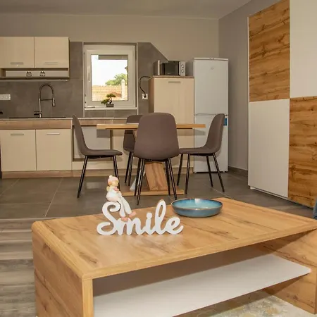 Oros House Apartmanhaz *