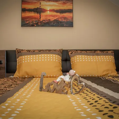 Oros House Apartmanhaz
