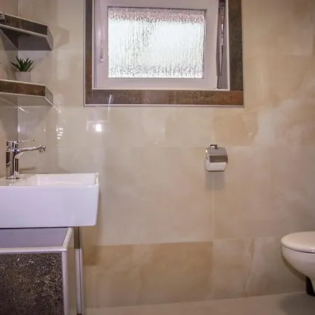 Oros House Apartmanhaz Appartement *