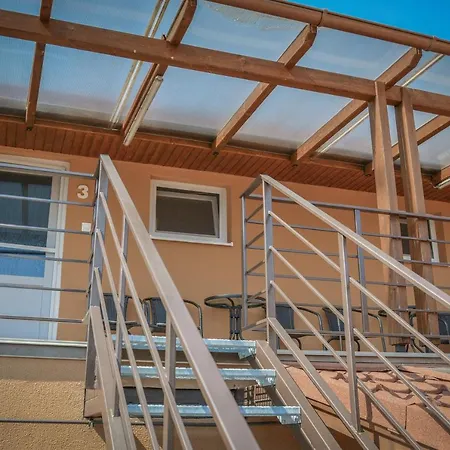 Oros House Apartmanhaz