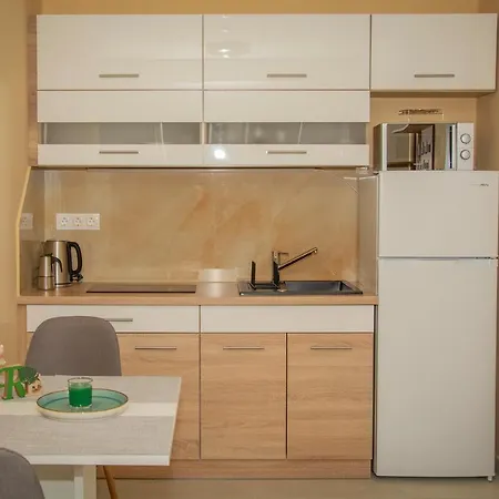 Oros House Apartmanhaz * Oroshaza