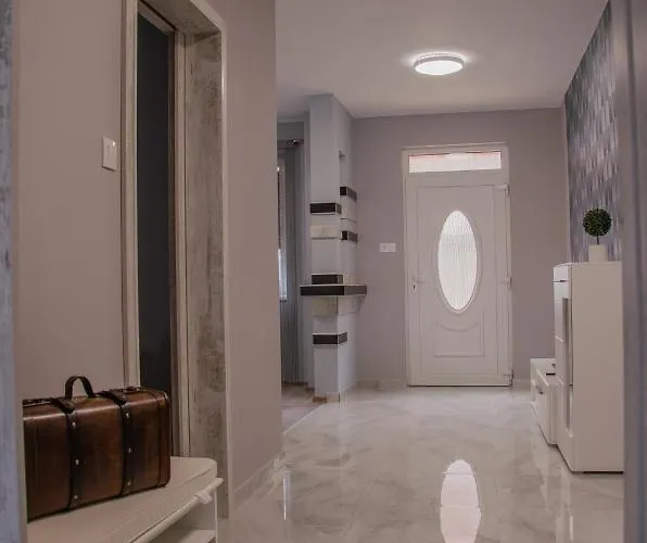 Appartement Oros House Apartmanhaz