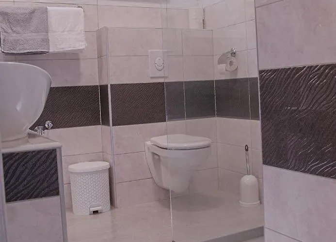 Oros House Apartmanhaz *