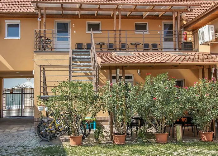 Oros House Apartmanhaz *